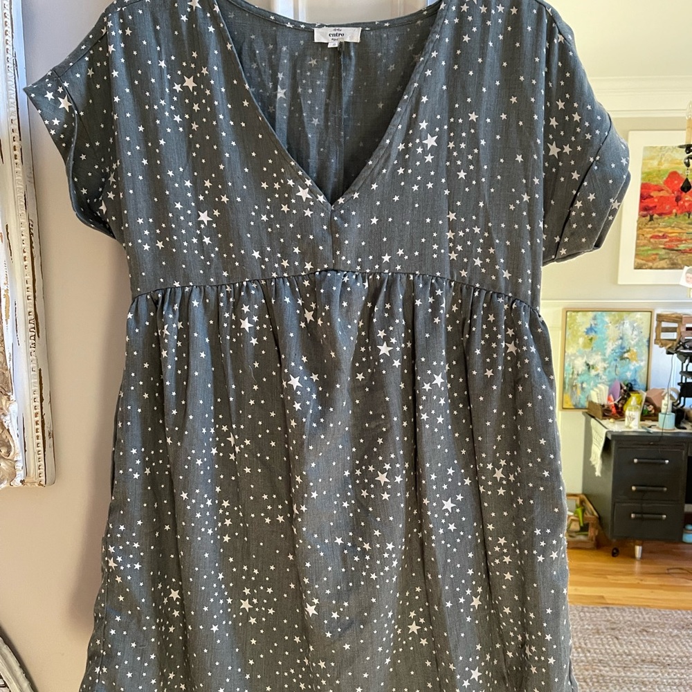 Cute little tunic or mini dress with pockets size small.EUC